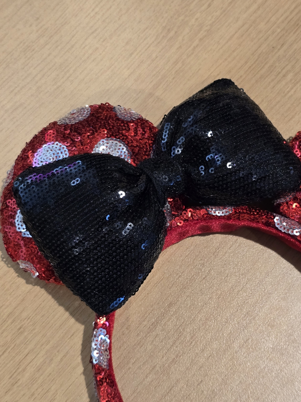Disney Red Sequin Polka Dot Minnie Ears Headband with Black Bow. EUC - Picture 2 of 3